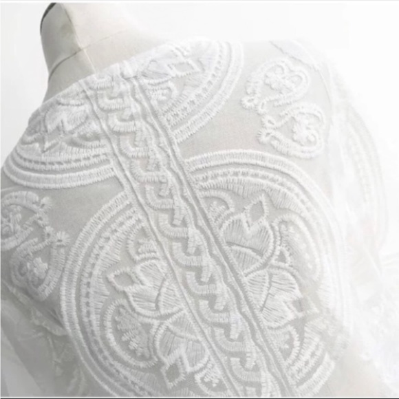 New! White Bohemian Scallop Embroidered Duster Kimono - Picture 10 of 10